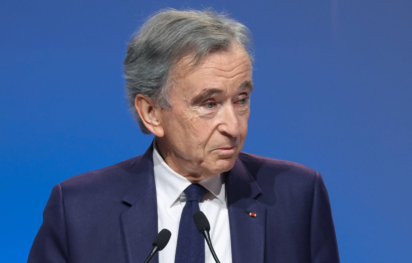 “Al parecer no discutimos”… Bernard Arnault niega cualquier “grieta” en su familia “Al parecer no discutimos”… Bernard Arnault niega cualquier “grieta” en su familia